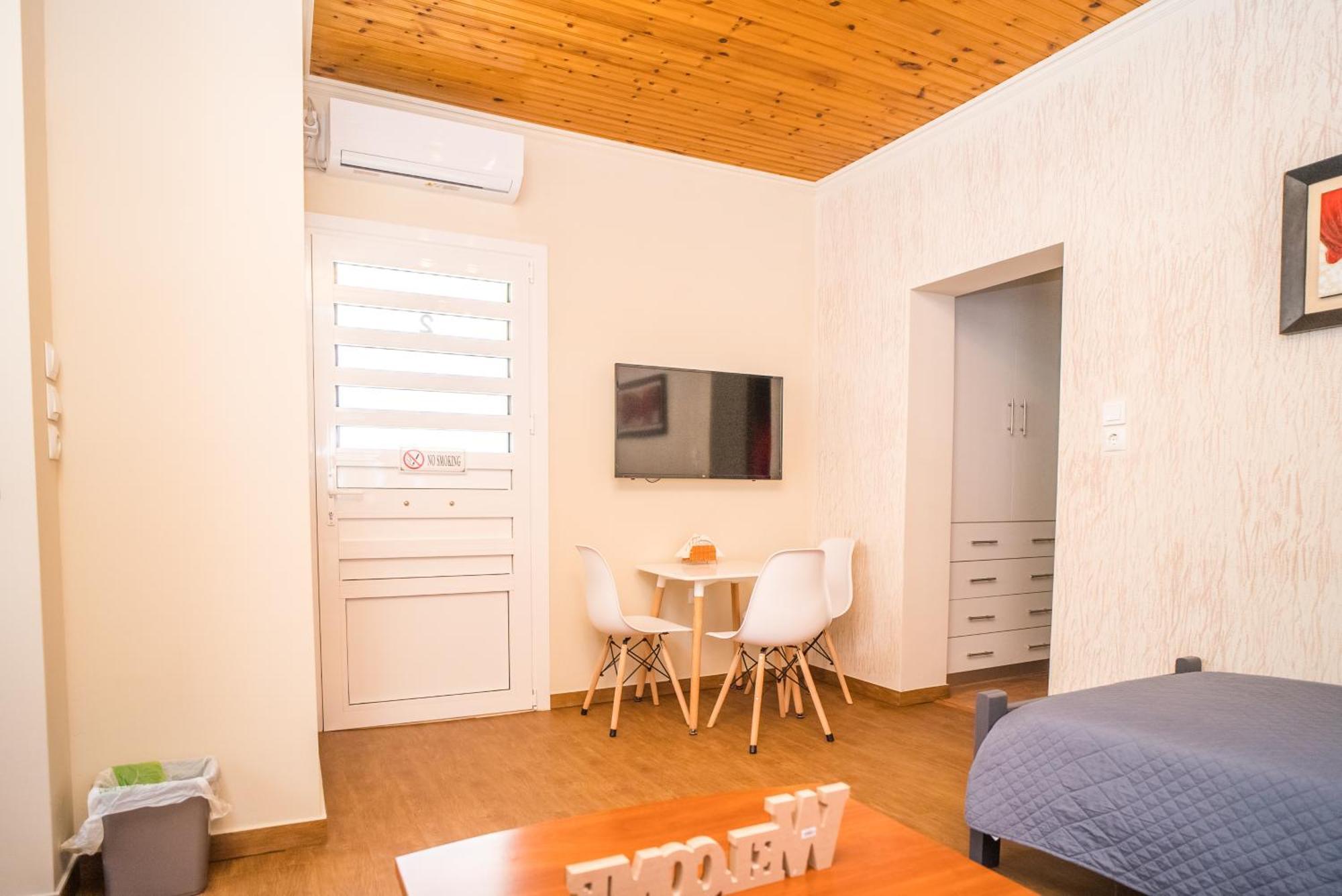 The Dreamhouse Athens Airport Appartement Artemida  Buitenkant foto